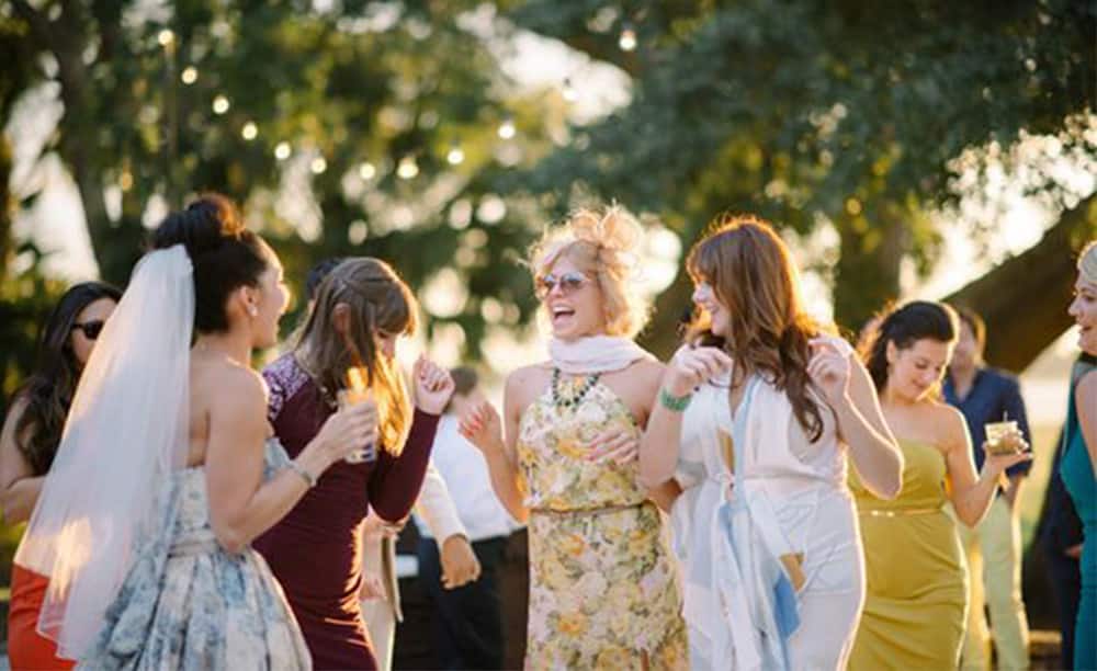 9 Ways to Stand Out from the Wedding Crowd