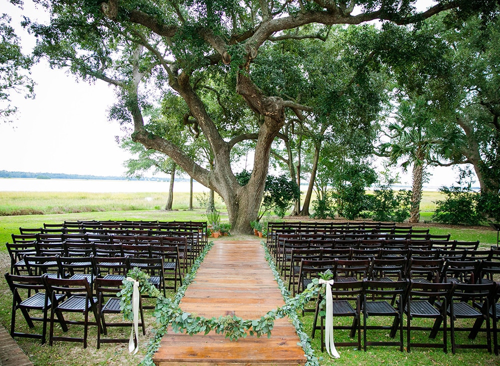October Wedding at Lowndes Grove Plantation | Charleston, South Carolina | Lavender Details | Photo by Dana Cubbage Weddings